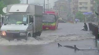 Monsoon rains batter Mumbai, throw normal life out of gear