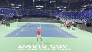 Primera toma de contacto de Rafa Nadal con la pista de la Copa Davis en Málaga