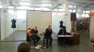 03 на открытии выставки Романа Величко