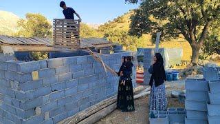 An incredible miracle of covering the roof of a nomadic house by Ramin