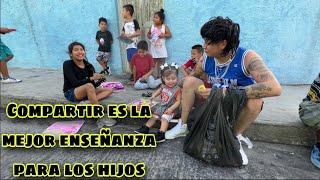 Mostrito con sus ahorros compra juguetes para los Niños del Barrio