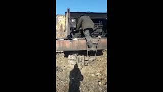 Запуск  с пускача экскаватора ЭО 4124  25 тонн, вручную. Двигатель А 01 scrap Old russian excavator