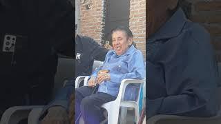 Julio Preciado (Tengo Madre) Cantando  En El Día Del Músico