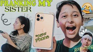 GIVING MY SISTER A NEW PHONE|  she got emotional |SWARA VINES|