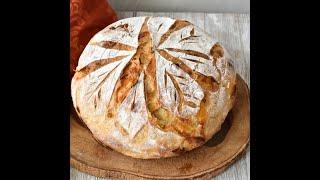 Pepper Jack and Apple Sourdough Bread