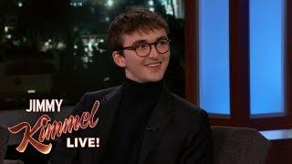 Isaac Hempstead Wright on Game of Thrones Spoilers & Bran's Creepy Stare