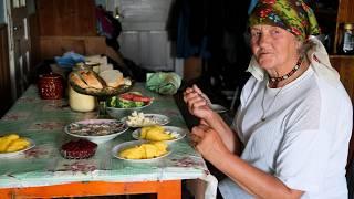 The Secret to a Happy Old Age of an Elderly Couple in a Remote Mountain Village