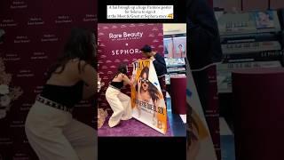 Selena Gomez signed a huge Pantene poster brought by fans#selenagomez #shorts #rarebeauty #fyp