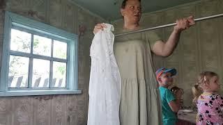 ЗАРОСШИЙ СОРНЯКАМИ САД, ПРИВЕЛИ В ПОРЯДОК..