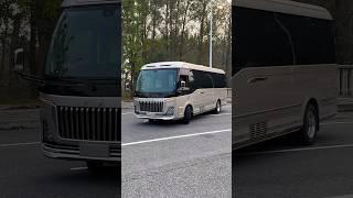 China's Flagship Luxury Bus - Hongqi Guoyue