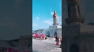 庄严的观世音菩萨像