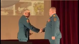 Отличник строевой и политической подготовки! Служу Расии !