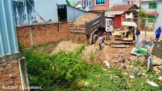 TheBestComplete100%!!Landfill up in Flooded areas!! Bulldozer D20P&Truck 5T Pushing Soil Into water