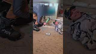 Разыграли коллегу на стройке 