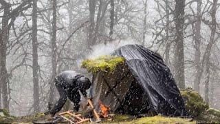 Surviving Heavy Snowstorm: Building Shelter and Camping in Extreme Cold