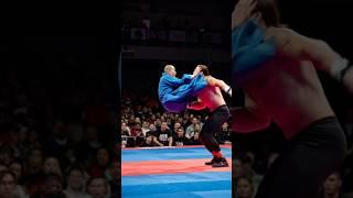 #shortvideo #wushufight The Shaolin martial monk shows himself to his opponents with a light