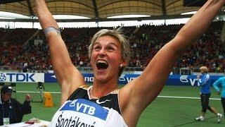 Barbora Spotakova / Sets World Record / Women's Javelin Throw / 72.28