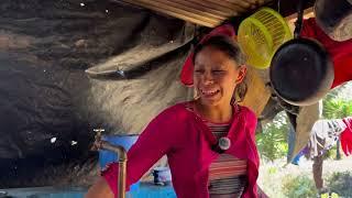 Construyó su casa con adobe | doña Adilia