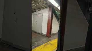 #R68A's 5144 door chime on southbound Q