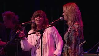 Continental Drifters (Susan Cowsill & Vicki Peterson)-Whispering Pines