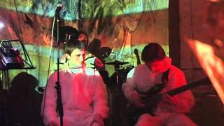 Black Dots - Human Behavior (Bjork cover)-YouTube