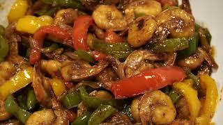 Shrimp with bell pepper and stir fry veggies 