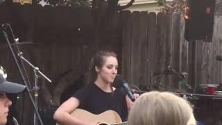 Ellie James - The Traveler's Song (LIVE)