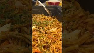 600 High School Girls Destroy their School's Friday Lunch Buffet!