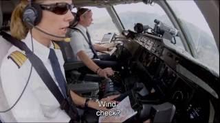 Quito Approach - Lufthansa MD-11F [English Subtitles]