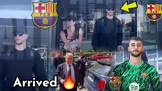 ARRIVED , Joan Garcia lands in Barcelona office to SIGN the deal, welcome to Barca
