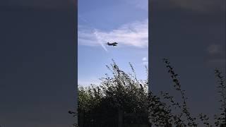 Jet Landing | East Midlands Airport Picnic and Viewpoint #plane #airport