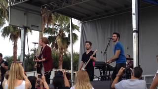 We the Kings - Just Keep Breathing LIVE #wethekings #travisking #charlestrippy