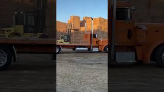 How haul hay & straw ! Jesse Bounds Trucking & Bounds Hay Co. Operating #trucking #hay #farming #ag