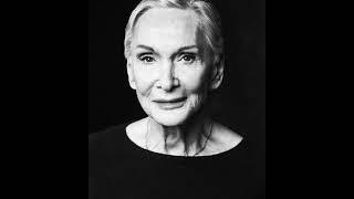 Siân Phillips - They that have power to hurt and do none (Sonnet 94)