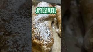 "Apple Strudel Magic in 60 Sec!"#AppleStrudel, #shortsfood #Homemade