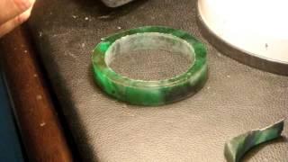 絕種老坑翡翠玉鐲- Old Mine Burmese Jadeite