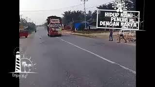 Cctv bocah oyi balam km 19 riau punya cerita mana nih drivernya makasih om crashh nya olengg. Gasss