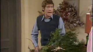 Christmas tree disaster! Some Mothers Do Ave Em - BBC classic comedy