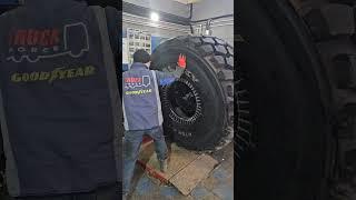 Монтаж пневматической шины! #шины #shorts #шиномонтаж #монтажник #shorts