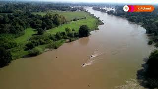 Residents in Poland's Wroclaw fortify riverbanks amid flood threat | REUTERS