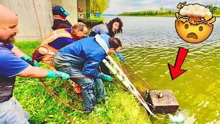 Huge Stolen Safe Found Magnet Fishing in the River!