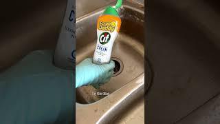 The most satisfying kitchen sink deep cleaning￼￼ ever 