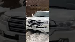 4x4Land Cruiser stopped in Snow #shorts #tiktok