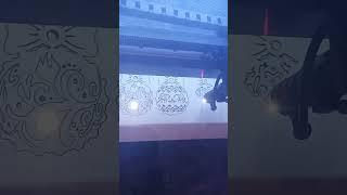 Готовим сани с лета ! Режу ёлочные игрушки !
