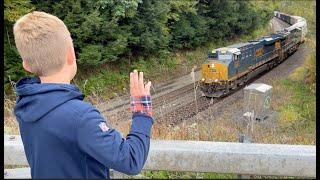 TRAIN TRACKERS  - # 34   REAL TRAIN VIDEOS FOR KIDS  / CSX FREIGHT TRAINS