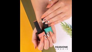 Adventure Mood! | Nail art floreale Hawaiana in micropittura