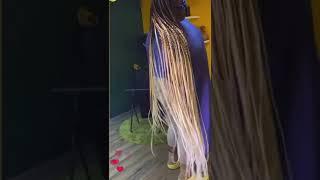 Statement with Reign Xpertise #longbraods #blondehair #knotlessbraids