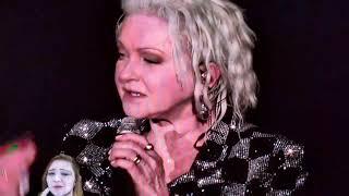 CINDY LAUPER NO ROCK RIO,COM SEUS 71 ANOS ELA SOLTA SUA VOZ AUTENTICA E ÚNICA SEM FILTROS.