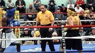 NY GOLDEN GLOVES BOXING 2016 : MARLON ESPINOZA / ANTONIO GERMAIN : 132 lb novice .3 rounds