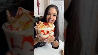 Strawberry Banana Pudding is my new favorite dessert!! It’s soooo good #holidayrecipes